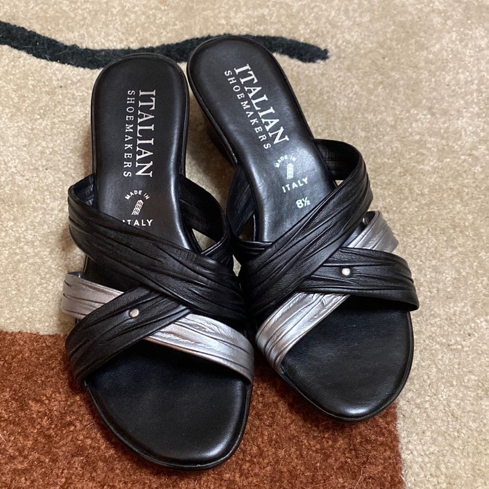 Excellent used condition. Size 8.5